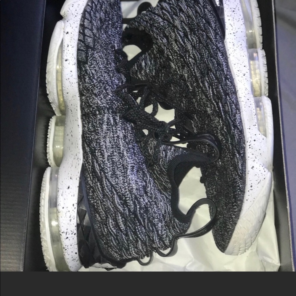 Lebron 15 mid